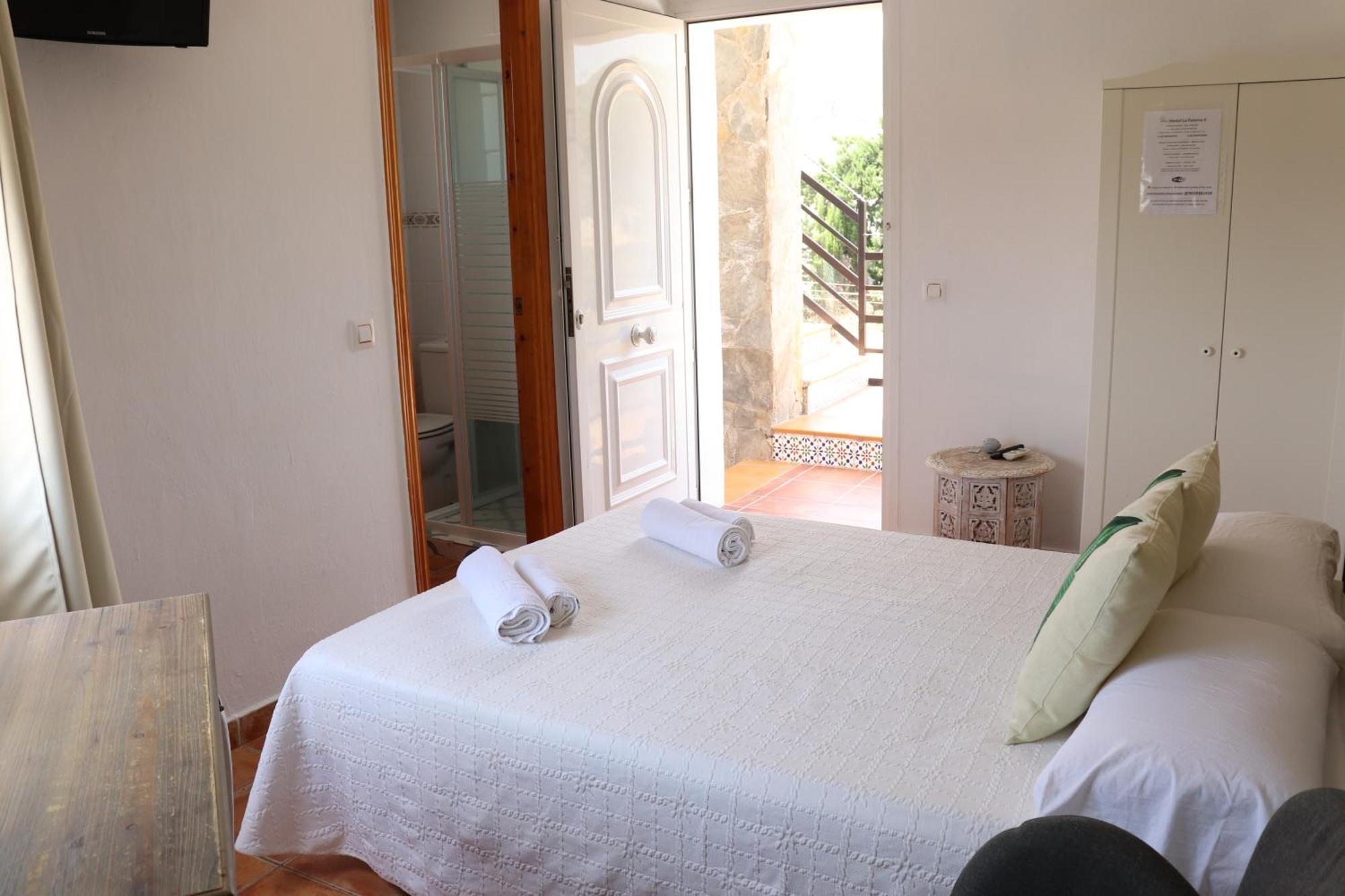 Hostal La Paloma II Калпе Екстериор снимка