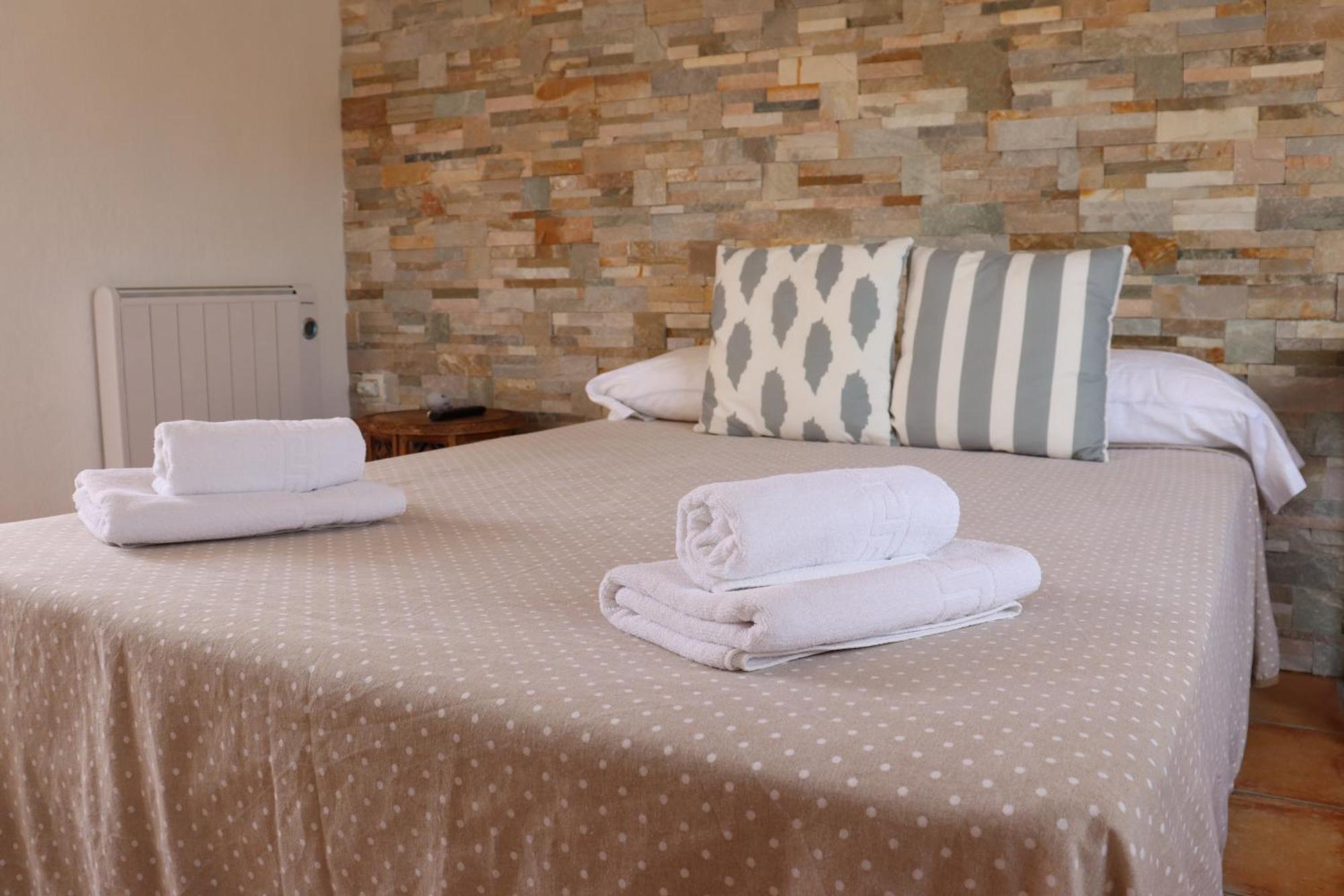 Hostal La Paloma II Калпе Екстериор снимка