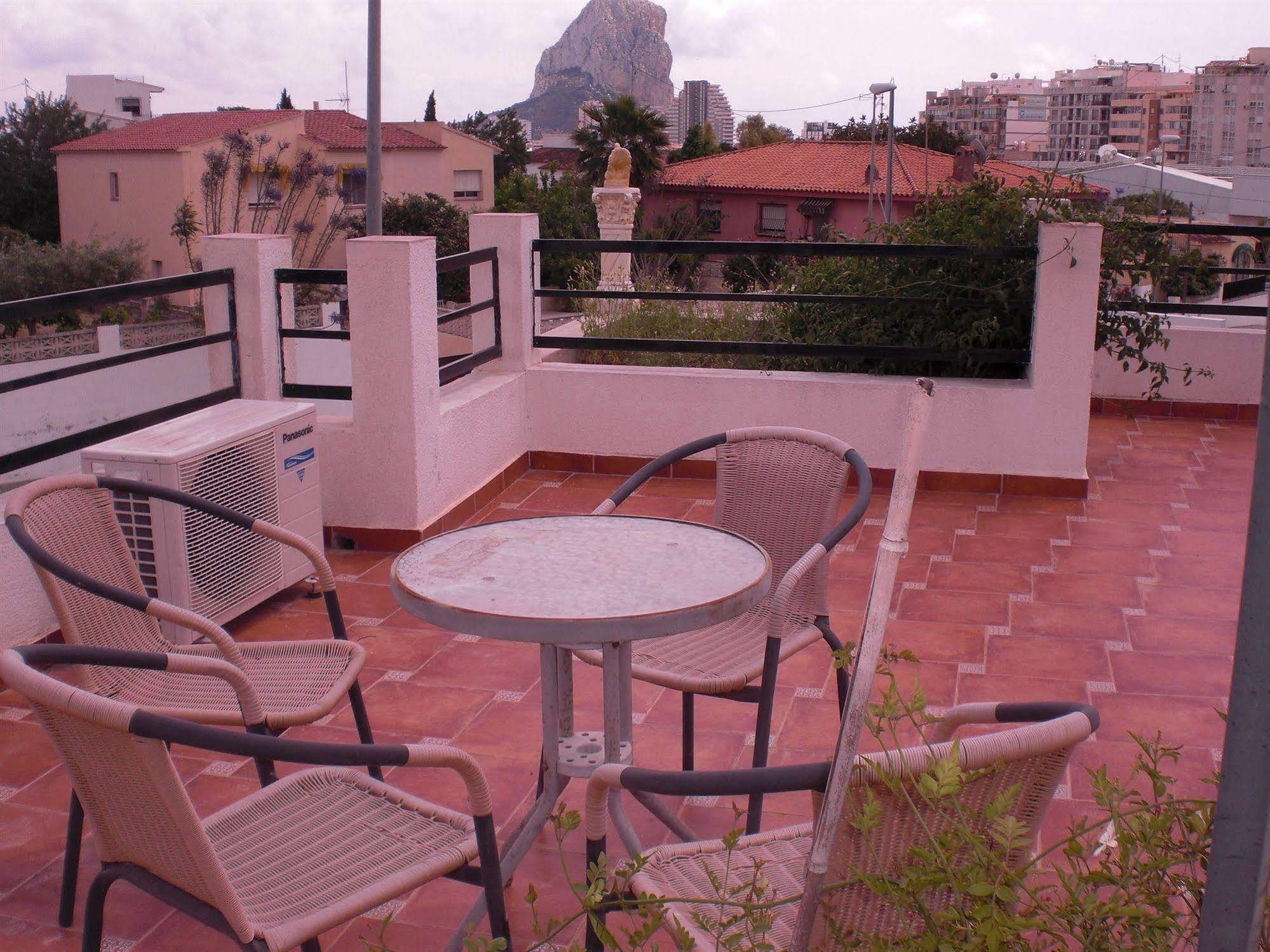Hostal La Paloma II Калпе Екстериор снимка