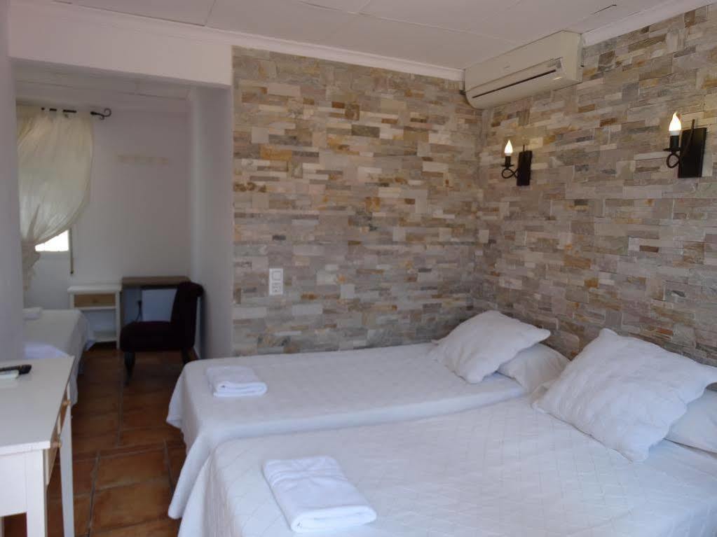 Hostal La Paloma II Калпе Екстериор снимка